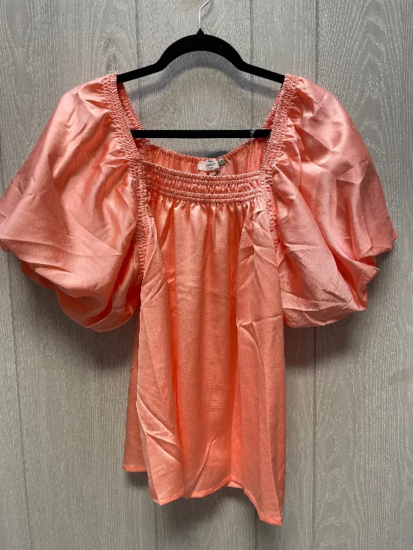 Women's Blouse with Wide CollarBlouse Short Sleeve By Entro In Coral, Size: L