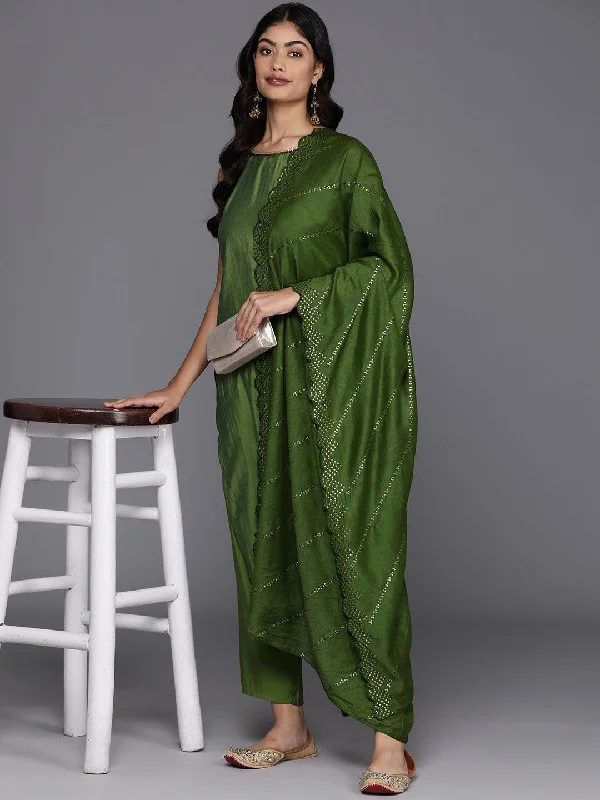 Women's Jumpsuits with U-Shaped CollarGreen Solid Silk Blend Straight Suit With Dupatta