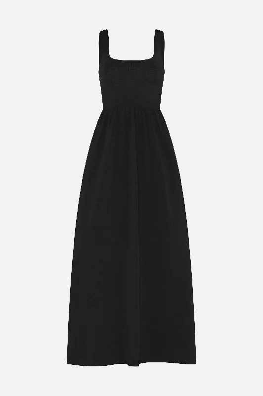 Women's V-Back DressesClassic Knit Dress in Black